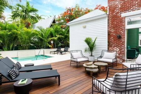 Blue Room At The Grand Maloney Key West Exterior photo